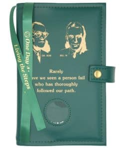 Big Book Regular Hardback – Bill and Bob/Med holder with Snap/Bookmarks/Penholder (Green) DDBAA1007